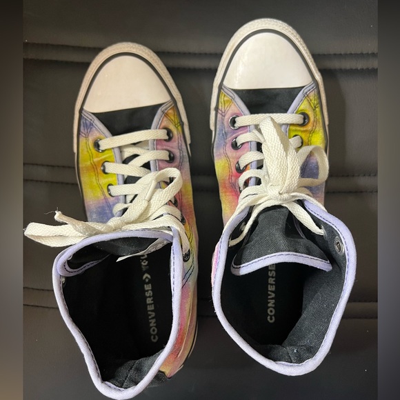 EUC Custom Rainbow 🌈 Pixel Design Converse All Star Hi-Tops - Picture 6 of 9